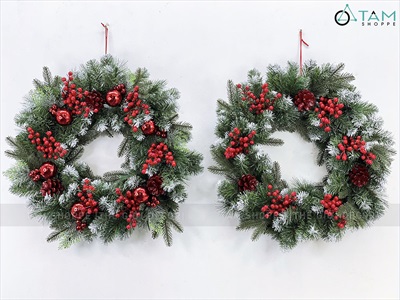 Vòng nguyệt quế có lá PE thông đỏ trái đỏ ĐK 60cm VNGQ-X-40